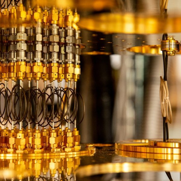 Several research institutions -- both public and private -- are making important advances in quantum research in 2021. Photo: University of Washington